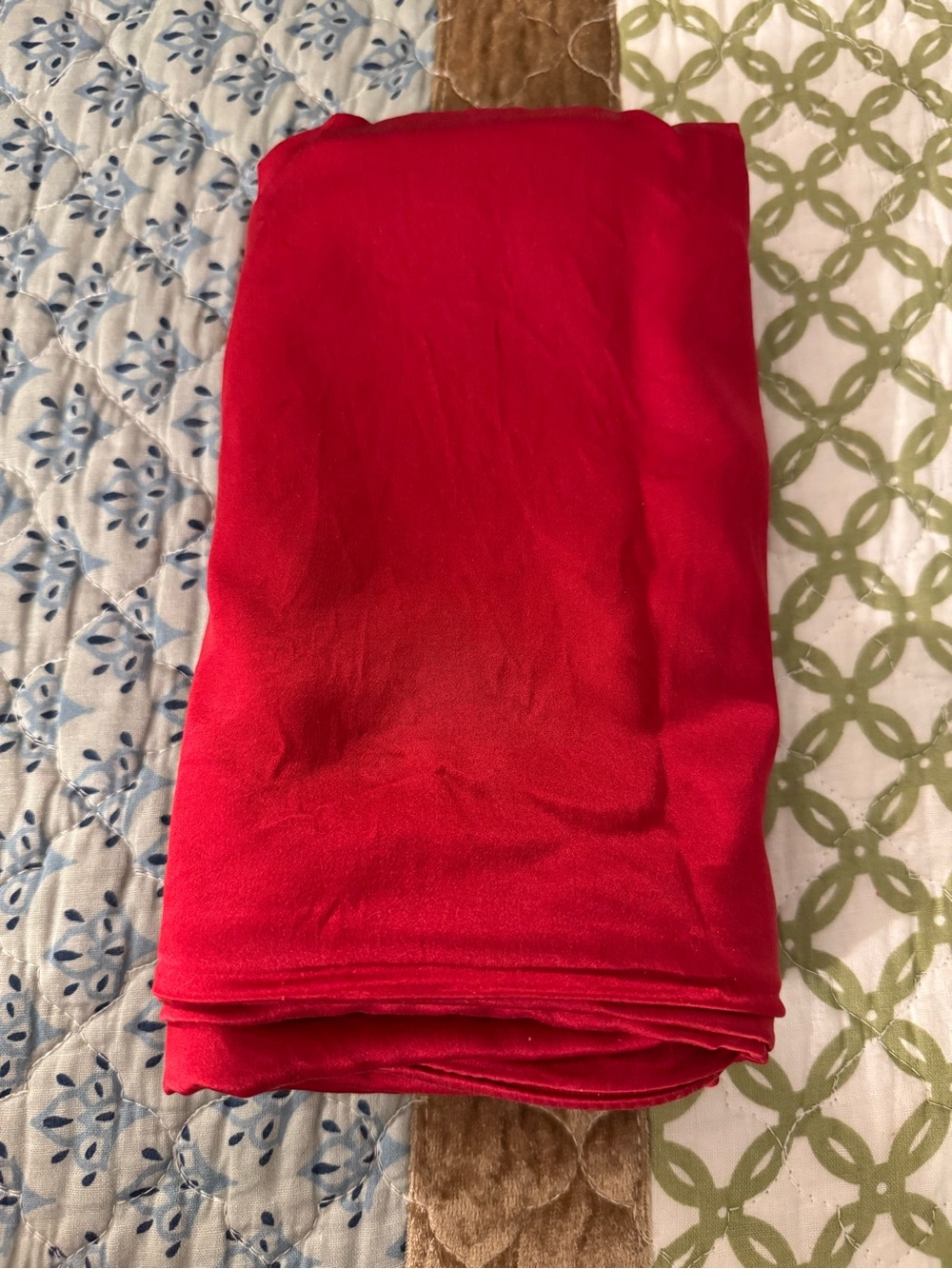 LNWOT Red 100% Mulberry Silk Pillowcase